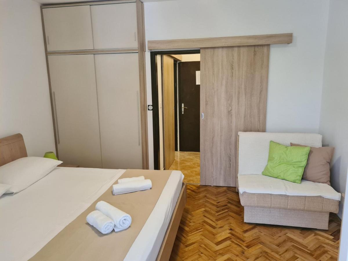Apartments Ivo Pag Town Exterior photo